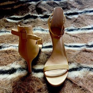 Banana Republic beige strap toe strap heels stilettos